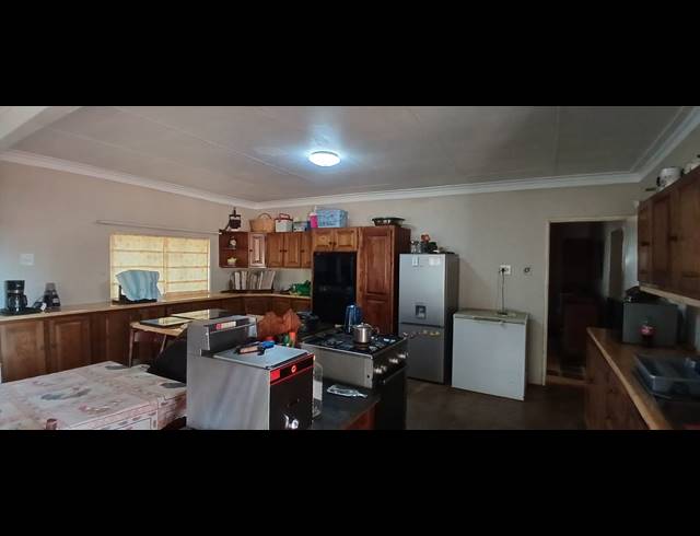 3 BEDROOM FREEHOLD FOR SALE IN TARLTON